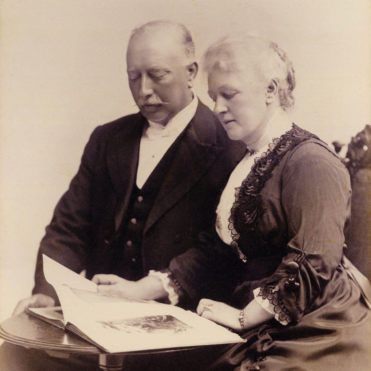 Portrait image of Joseph and Harriet Le Pine